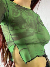Top corto transparente sexy con estampado gráfico vintage de malla verde transparente, camiseta de manga larga acampanada y corte entallado, ropa para mujer